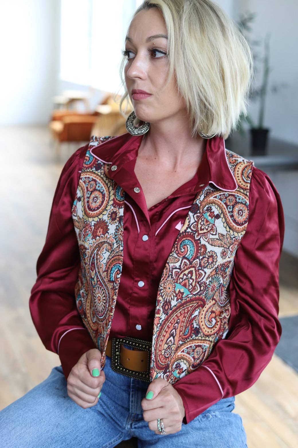 PAISLEY WEAVED VEST